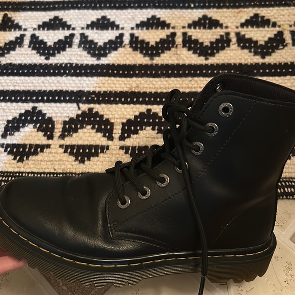 Dr. Marten's Luana Smooth Leather Lace Up Combat Boots Womes - Picture 5 of 5